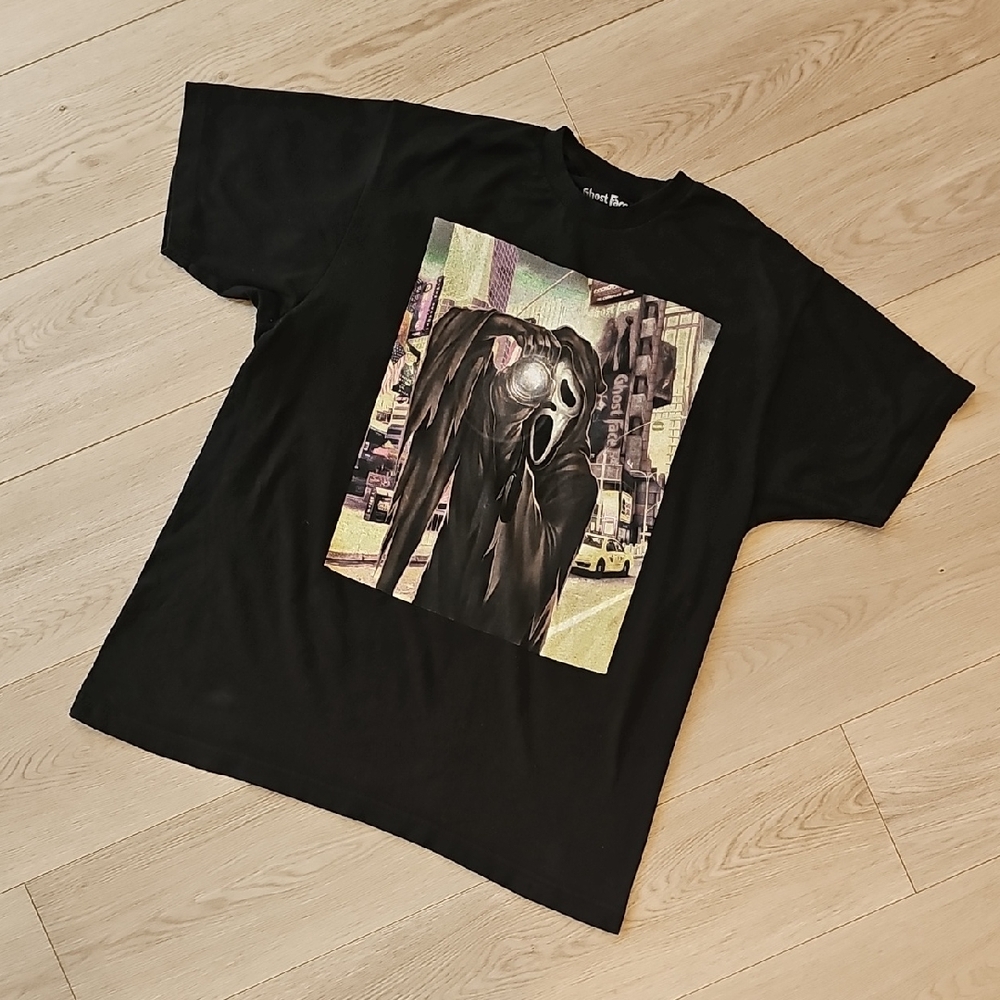 Tourist Ghost Face Graphic‎ Short Sleeve Tee, Large